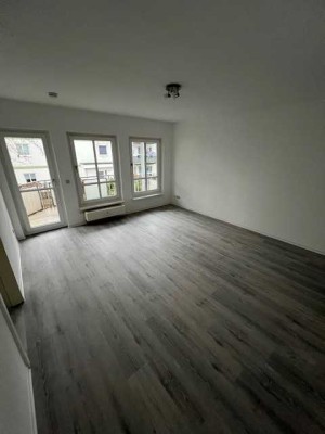 Schöne helle Wohnung mit Balkon in beliebter Lage zu vermieten!