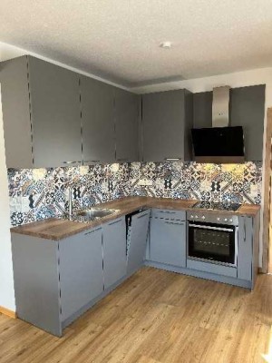 Helle 2 Zimmer Whg. mit Südbalkon, Lift im Haus