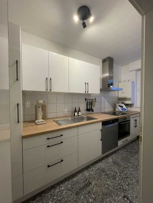Befristet (1-2 Jahre): Wunderschöne 2-Zimmer Wohnung mit Balkon in Köln-Bayenthal