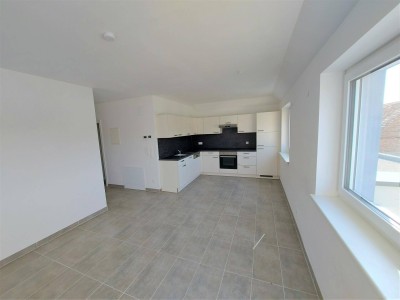 Moderne 3-Zimmer Wohnung mit Balkon und Parkplatz Top 22