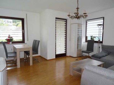 Modern möblierte 2,5 Zimmer Wohnung mit EBK und Balkon in Oberkochen ab sofort frei