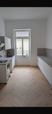 Stilvoll, kernsanierte Altbauwohnung am Kurpark Bad Nauheim – mit Aufzug und historischem Charme