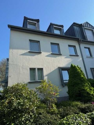 Exklusive 2-Raum-Wohnung mit gehobener Innenausstattung mit Balkon und EBK in Mülheim an der Ruhr