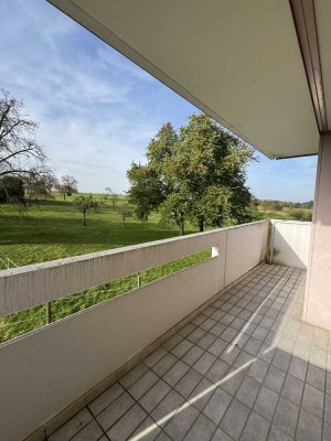 Traumhafte 3-Zimmer-Wohnung im Grünen mit zwei Balkonen und unverbaubarem Ausblick