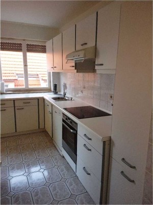 INNENSTADTNAHE 3-Zi.-WOHNUNG - im 2. OG mit 2 Balkonen in Oberesslingen - 138-24