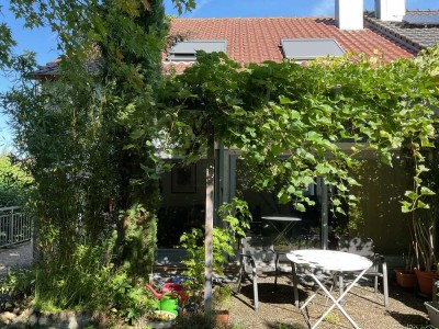 Doppelhaushälfte mit Potenzial und Gartenidylle in Weil der Stadt - Privatverkauf