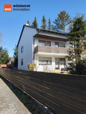 Ansprechende Familien-DHH in Puchheim Bahnhof. m. DG. z. Ausbau,  Garage  u. ca. 354m²  ges.-Grund.