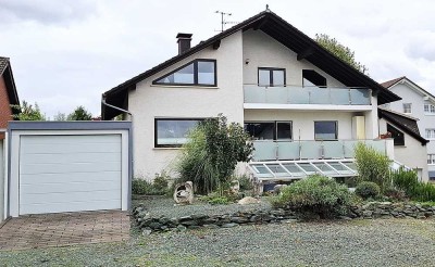 Großzügiges Zweifamilienhaus plus Appartement