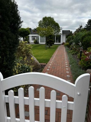 Modernisierter Bungalow mit neuer Heizung, 4 Zimmer, Wintergarten, Garage in Elmeloh