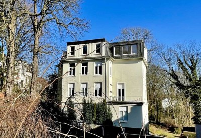 Ausblick über Elberfeld - Perfekt für Paare! Helle-Wohnung im Dachgeschoss
