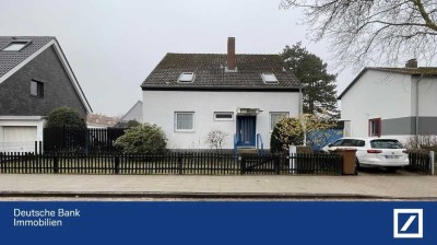 Freistehendes Einfamilienhaus mit Garage in Bothfeld