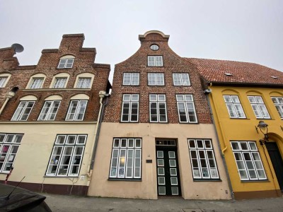 4 Zimmer Altbau Wohnung auf der Lübecker Altstadtinsel