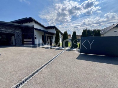 Bungalow samt Doppelgarage mit hochwertiger Haustechnik- NEUWERTIG!