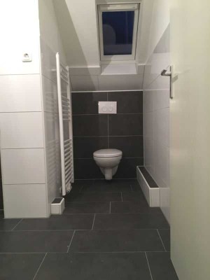 *** Gemütliche DG-Wohnung in grüner Lage! ***