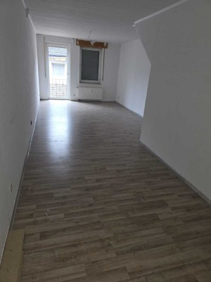 Freundliche 2-Zimmer-Wohnung mit Balkon in Inden