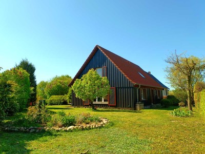 Einfamilienhaus mit Nebengebäude in Petersdorf