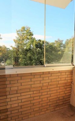 helle 3 Zimmer Wohnung mit Balkon, EBK und Stellplatz