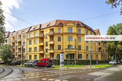 IMMOBERLIN.DE - Toplage: Großzügige Altbauwohnung mit ruhigem Südwestbalkon zwischen Schlossgarten &