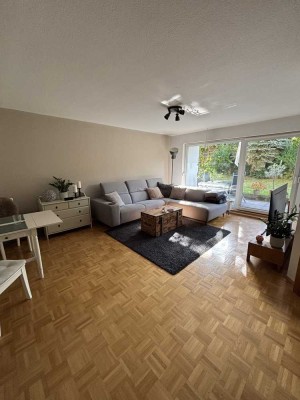Offene 2-Zimmer-Wohnung mit Terrasse in Köln Brück