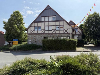Helle und sehr  grosszügige  Maisonettewohnung  in idyllischer und zentraler Lage