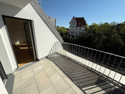 ***SOFORT EINZIEHEN!*** Exklusive 2,5 Zi-Maisonettewohnung mit Logia in Tübingen