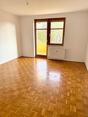 4-Zimmer-Wohnung mit Balkon und TG-Platz in Waltendorf - Provisionsfrei!