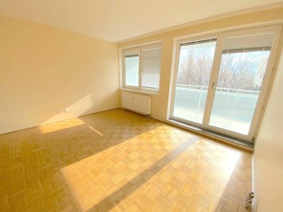 PROVISIONSFREI! 4-ZIMMER FAMILIENWOHNUNG MIT 14M2 LOGGIA IN DER FORSTHAUSGASSE 16!