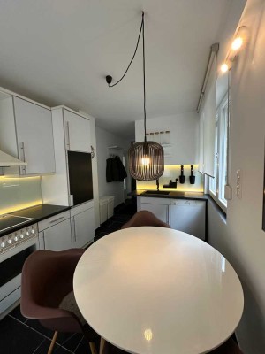 Vollständig möblierte Erdgeschosswohnung mit gehobener Innenausstattung