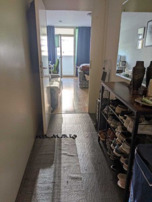 Exklusive 1-Raum-Wohnung mit Balkon und Einbauküche in München Moosach