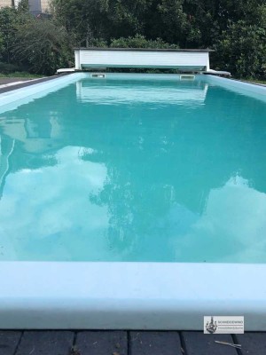 EFH+Pool
Einbauküche + Kaminofen
Doppelgarage
ELW ideal für die große Familie
oder zur OG Vermie
