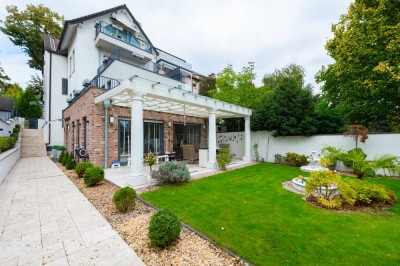 Moderne Luxus-Designerwohnung mit viel Platz & idyllischem Garten in der City