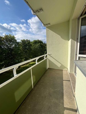 Helle 2-Raum Wohnung mit Balkon sucht neuen Mieter
