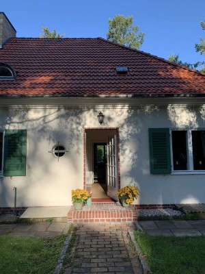 Liebevoll renoviert und voll möbliert.  Denkmalgeschütztes Haus auf Zeit zu vermieten