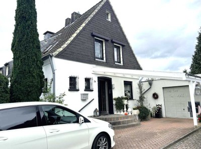 EXKLUSIVE DOPPELHAUSHÄLFTE   IN AUSGEZEICHNETER RUHIGEN LAGE  NAHE DEM GELDERNER KRANKENHAUS