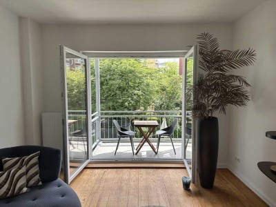 Ottensen! 3 Zi. Altbauperle-Balkon-neu saniert-Holzdielen-hohe Decken-Energiew. B+-Provisionsfrei