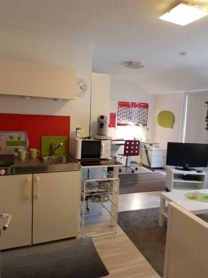 Geschmackvolle 1-Raum-Wohnung mit Balkon und EBK in Freiburg
