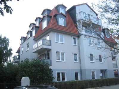 Erstbezug nach Sanierung: Gepflegte 2-Zimmer-Wohnung mit Balkon im 1. OG in Halberstadt