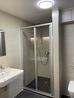 3 Familienhaus zu verkaufen, komplett renoviert