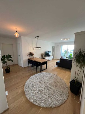 Moderne 3,5-Zimmer Wohnung mit Balkon, Küche und 2 TG-Stellplätzen auf der Herzo Base
