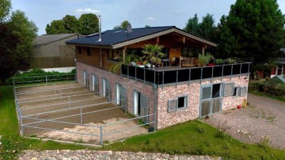 Exklusives Objekt für Pferdeliebhaber oder Hobbybetriebsstätte mit Wohnhaus im DG = in ruhiger Lage