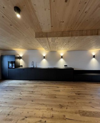 2-Zimmer-Wohnung mit schöner Küche und Innenausstattung in Falkenstein