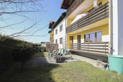 Gepflegte 3-Zi. Hochparterre Wohnung mit eigenem Garten, Einzelgarage und Außenstellplatz