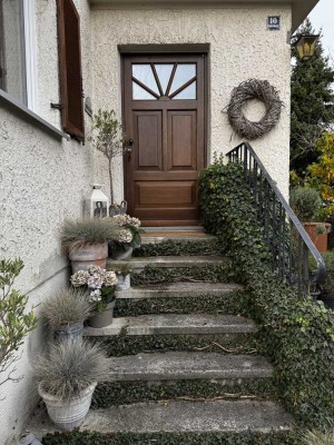 Absolute Rarität - Einfamilienhaus mit großem Grundstück in Haunstetten zu verkaufen!