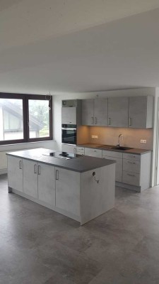Exklusive 2-Zimmer-Loft-Wohnung mit gehobener Innenausstattung mit Balkon und EBK in Neuenbürg