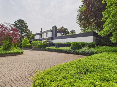 Exklusives Architektenhaus mit Indoor-Pool und Traumgarten in Sehnde