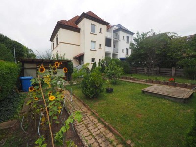 STILVOLLES ZWEIFAMILIENHAUS MIT GARTEN UND 3 STELLPLÄTZEN IN ZWEIBRÜCKEN