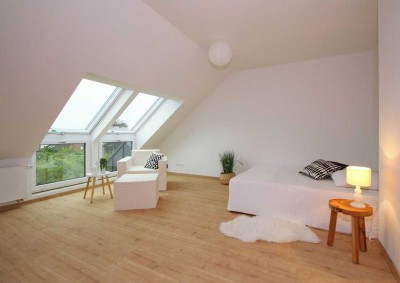 Attraktives Appartement im Dachgeschoß mit Einbauküche in PB-Schloß Neuhaus