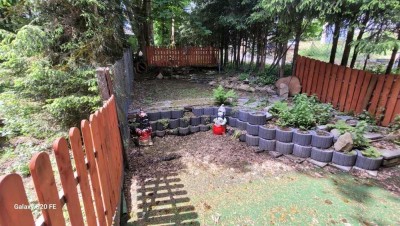 Fast wie ein eigenes Haus, ruhige 2 Raum-Wohnung mit Gartenanteil und Badewanne!