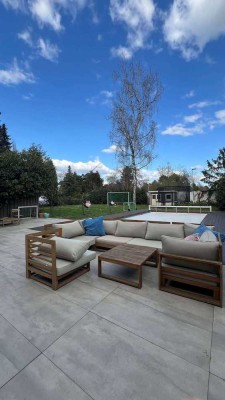 Traumhaus mit Pool in Köln-Rodenkirchen