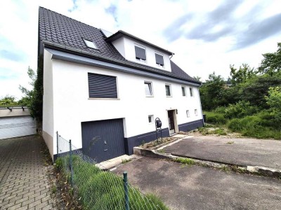 ~Charmantes Einfamilienhaus mit großem Grundstück und Ausbaureserve~